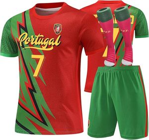 Ensemble de maillots de foot du Portugal pour hommes, rouge et vert, impression sublimée, toutes tailles disponibles, maillot en polyester, logo personnalisé, vêtements et chaussettes de foot - Product Image 1