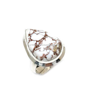 Bague en argent sterling massif 925 faite à la main Bijoux en pierres précieuses élégantes avec cheval sauvage pour fiançailles - Product Image 5