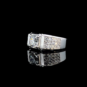 Anillo de Compromiso para Hombre con 2 Diamantes Cultivados en Laboratorio, Oro Sólido de 14K, Corte Redondo, Certificado IGI - Product Image 2