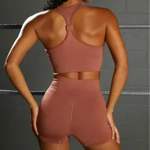 Ensemble de yoga grande taille OEM pour femme - Couleur unie, design froncé sur les fesses, 2 pièces sans couture pour l'entraînement et le fitness - Product Image 3