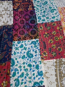 Cubrecama Floral Bohemio con Aves, Moderno, para Todas las Estaciones, Relleno de Algodón, Patchwork Hecho a Mano en Rajastán, Blanco y Azul, para el Hogar - Product Image 5
