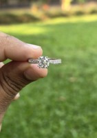 Bague de fiançailles solitaire en or 14 carats de style vintage avec diamant naturel taille ronde et diamants latéraux, clarté SI