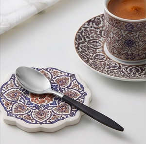 Ensemble de couverts modernes en acier inoxydable argenté à manche noir avec fourchette, cuillère et couteau pour table à manger, cuisine et usage quotidien - Product Image 5