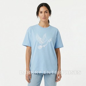 Fabricante de Camisetas Personalizadas para Mujer, Camiseta con Estampado Floral de Nudo Celta en Gris Carbón, Proveedor OEM, MOQ Bajo, Camiseta de Algodón a la Moda para Mujer - Product Image 5