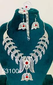 MOLL JEWELLERS Élégant Ensemble Collier et Boucles d'Oreilles Pendantes Plaqué Or Zircon Tendance Motif Feuille pour Femme Chaîne Cordon 53097 - Product Image 4