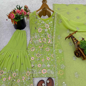 Nueva Colección de Diseñador, Vestido Tradicional Étnico Indio de Invierno de Secado Rápido, Traje Gharara Salwar Kameez con Bordado Intenso para Mujer - Product Image 1