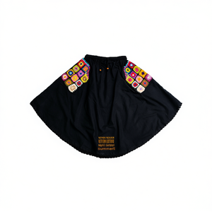 Cintres élégants faits main pour jupes et pantalons d'été népalais - Product Image 2