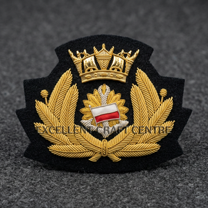 Écusson brodé personnalisé avec couronne de lauriers et drapeau, à coudre sur tissu, pour uniforme ou vêtement - Product Image 4