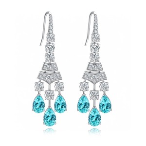 Boucles d'oreilles de luxe pour femmes, en argent 925 plaqué rhodium, avec cristaux en forme de goutte d'eau, design géométrique, bijoux de mariage - Product Image 3