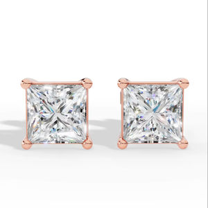 Boucles d'oreilles clous solitaires en diamant de laboratoire taille princesse impériale à quatre griffes, en or 18 carats, bijoux fins de luxe, vente en gros - Product Image 1