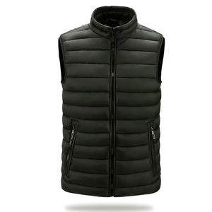 Nuevo Chaleco Acolchado Plegable para Hombre, Color Negro, con Cierre, Cuello Alto, 400 Gsm, Sin Mangas - Product Image 1