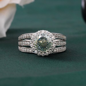 Bague solitaire en or 14 carats avec diamant de laboratoire vert fantaisie taille portugaise de 2,00 carats et sertissage à griffes – Bague de déclaration - Product Image 1