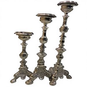 Porte-bougies de Shabbat en argent avec design gravé de luxe, chandelier en argent comme cadeau Judaica - Product Image 2