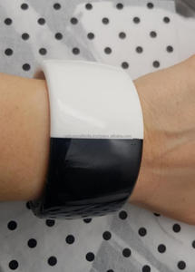 Design moderne Bracelets en bois et résine Tenues de fête élégantes pour l'artisanat Cadeaux Souvenirs Artisanat écologique en résine - Product Image 2