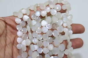 Cuentas de Briolette facetadas de piedra lunar blanca de 8 pulgadas, piedra Natural en forma de corazón de 9-10mm para la fabricación de joyas - Product Image 2