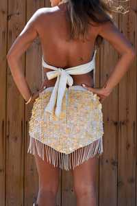 Ensemble deux pièces en soie 100% faite à la main, écologique et respirant, orné de coquillages, composé d'un crop top et d'une jupe à franges - Product Image 3