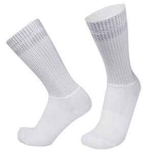 Chaussettes de sport pour hommes, à compression, super élastiques, épaisses, avec logo personnalisé, pour la gym, le cyclisme et le basketball, conception OEM de haute qualité - Product Image 1
