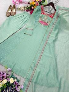 ชุดอานาร์กาลีปักลายสีเขียวมิ้นท์แบบดั้งเดิมของอินเดียและปากีสถานสำหรับผู้หญิง ทรงหลวม ผ้าฝ้าย เหมาะสำหรับงานแต่งงาน ความยาวคลุมเท้า - Product Image 6