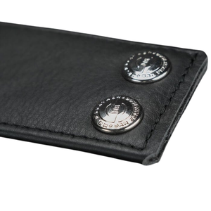 Pulsera de Cuero Ecológica Black Sheep LW-1009 con Dos Botones Metálicos, Diseño Grabado, Ajustable, Accesorio de Moda para Exteriores - Product Image 5