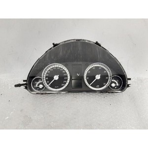 ชุดหน้าปัดเรือนไมล์มือสองสำหรับรถยนต์ C-class รุ่น A2035404548 - Product Image 1