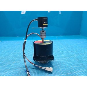 UPH596-B UPH596-B มอเตอร์แบบตะวันออก + E6B2-CWZ6C สเต็ปปิ้งมอเตอร์เข้ารหัสส่วนประกอบที่ใช้เป็นชิ้นส่วนอุปกรณ์เซมิคอนดักเตอร์รุ่นเก่า - Product Image 4