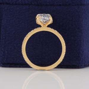 Anillo de Compromiso con Diamante Cultivado en Laboratorio de Corte Radiante de 2 Quilates, Certificado IGI, Banda Pavé, Plata 925, Joyería Elegante y Sostenible, Atemporal - Product Image 4