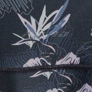 Leggings personnalisés par sublimation, pantalons de sport imprimés sur mesure, coupe extensible confortable pour la gym et la course à pied - Product Image 6