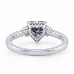 Anillo de Moissanita con Corte Corazón para el Día de San Valentín, Chapado en Oro Blanco de 18K, Engaste de Garras, Joyería Romántica para Mujer - Product Image 4