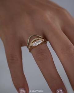 Bague en diamant taille marquise pour femme, or 14 carats, style classique, certifiée IGI - Product Image 4