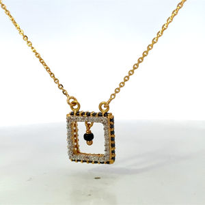 Mangalsutra de Oro Amarillo Sólido de 22K con el Sello BIS y Dijes de Diamantes para Mujer - Product Image 4