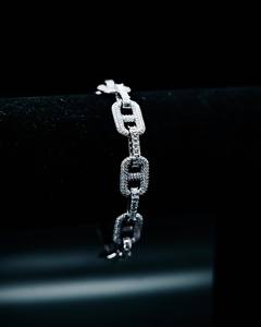 กำไลข้อมือเทนนิสแบบ Paperclip Link ประดับเพชร Moissanite เงินแท้ 925 รุ่น DQ-HH14 จาก RAMDUT IMPEX ทรงบาแกตต์ สไตล์ฮิปฮอป ได้รับการรับรองจาก GRA - Product Image 6