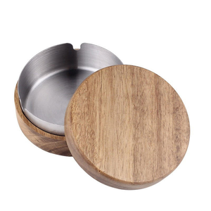 Cendrier en bois avec insert en acier inoxydable, design élégant pour cigarettes, cendrier sans fumée avec couvercle, durable et élégant pour la maison - Product Image 3