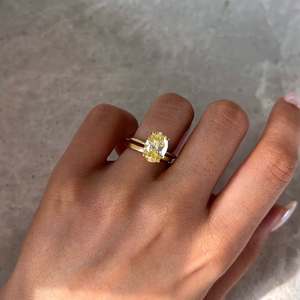 Envío Rápido, Venta al Por Mayor, Anillo Solitario de Plata 925 con Moissanita Amarilla Canaria de 3 Quilates, Corte Ovalado, Engaste de Garras, VVS, para Boda, a la Moda - Product Image 6