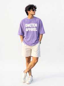 เสื้อยืดคอกลมพิมพ์ลายโลโก้ด้านหน้าสีเขียวสำหรับผู้ชายจาก ONETEN Apparels เนื้อผ้าถักนุ่มระบายอากาศได้ดี ผลิตจากผ้าฝ้าย 100% เหมาะสำหรับใส่ในช่วงฤดูใบไม้ร่วง - Product Image 1