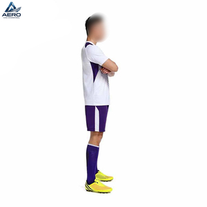 Kit de football blanc et violet de qualité supérieure - Maillot et short de football légers sublimés sur mesure pour les clubs sportifs - Product Image 6