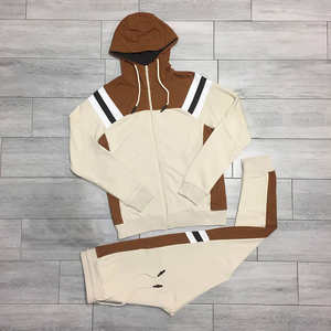 Ensembles de jogging OEM personnalisés pour hommes en molleton bouclette, style streetwear hiver, 100% nylon, séchage rapide, respirant, brodé et sérigraphié - Product Image 5