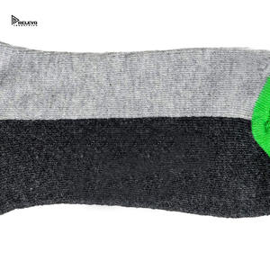 Chaussettes en laine d'alpaga et de mérinos de qualité supérieure pour hommes, vente en gros - Chaussettes de randonnée chaudes en vrac, chaussettes pour hommes ultra confortables pour l'extérieur et le quotidien - Product Image 3