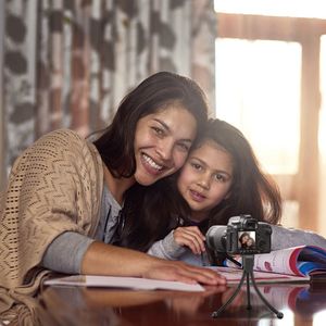 ขาตั้งกล้องแบบยืดหยุ่นสำหรับโปรเจคเตอร์ขนาดเล็กและกล้องแบบตั้งโต๊ะสำหรับงานหนัก เพื่อความมั่นคงที่ดีที่สุด - Product Image 5