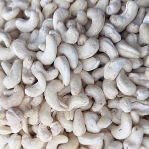 Fournisseur de confiance au Vietnam, prix des noix de cajou mondiaux, noix de cajou WW180, Vietnam Santigo Ltd exporte vers l'Asie, l'UE, le Moyen-Orient - Product Image 1