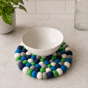 Stylish 20cm Blue Green Mix Felt Wool Ball Trivet Classic Heat-Resistant Kitchen <b>Mat</b>/Pad Handmade for Durable Dining Occasions - Product Image 3
