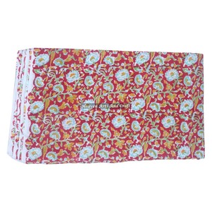 Tela estampada con estampado floral hecho a mano algodón indio natural sanganeri tela teñida natural ecológica para vestidos - Product Image 2