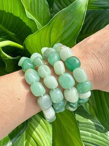 Bracelet en Résine Aventurine Verte, Bijou Artisanal en Cristal et Pierre Précieuse, Cadeau pour Hommes et Femmes, Énergie et Méditation - Product Image 5