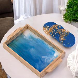 ถาดเสิร์ฟเค้กทรงกลมทำมือจากเรซิ่นและไม้ เป็นมิตรกับสิ่งแวดล้อม ปลอดภัยสำหรับเครื่องล้างจาน ทำความสะอาดง่าย ดูแลรักษาง่าย โดย SHAAD HANDICRAFTS - Product Image 1