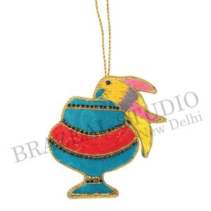 Ornements de Noël personnalisés en velours satiné brodé, faits à la main et écologiques, avec motif d'oiseau et de bouilloire, par Brazeal Studio - Product Image 5