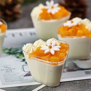 Gobelets à dessert triangulaires transparents 175 ml pour boulangerie, café et restauration, desserts, yaourts, parfaits et collations sucrées, gobelets réutilisables - Product Image 1