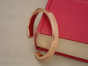 Brazalete Ajustable de Cobre con Textura Martillada Simple, Diseño Minimalista de Cobre Sólido Martillado a Mano - Product Image 2