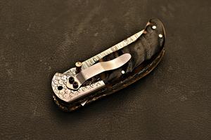 Couteau de chasse et de camping pliant en acier Damas fait main, manche en corne de cerf, clip de poche, multifonctionnel, artisanat haut de gamme, cadeau OEM/ODM - Product Image 5
