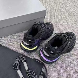 Sneakers originales Track 3.0 avec lumière LED, chaussures de sport de luxe, chaussures de marche Track 3.0 LED de style designer - Product Image 6