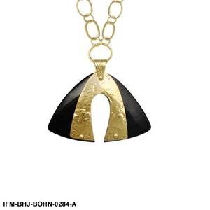 Collar largo de moda hecho a mano para mujer, estilo ópera, con detalles de triángulo de cuerno negro satinado, texturizado y resistente al deslustre. - Product Image 2