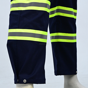 Combinaison de travail robuste à prix d'usine avec bande réfléchissante Combinaison de sécurité industrielle durable pour la construction et les travaux extérieurs - Product Image 5